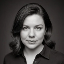 Shuran Wright headshot